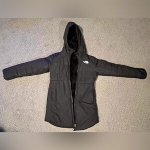 Girls ‘The North Face’ Reversible Mossbud Swirl jacket with a faux-fur